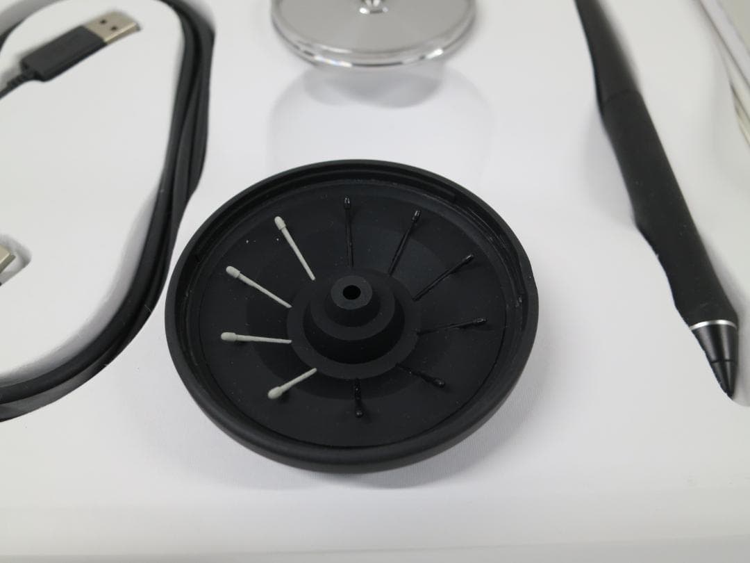 美品 Wacom Intuos Pro PTH-660 ペンタブレット