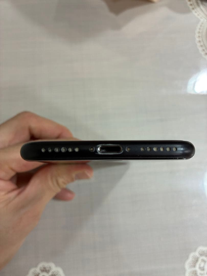 スマートフォン本体 Apple iphone SE2