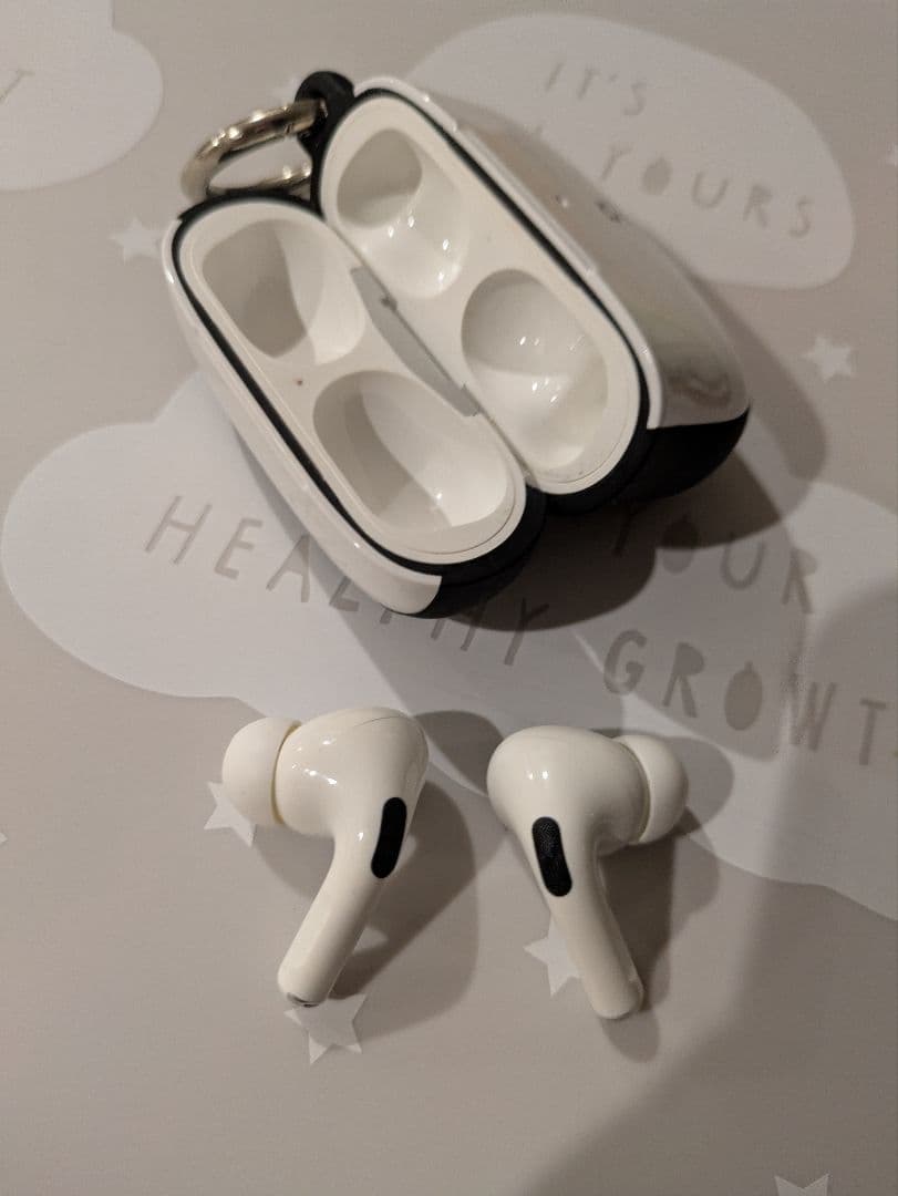AirPods　プロ　 ワイヤレスイヤホン 本体 ケース付き