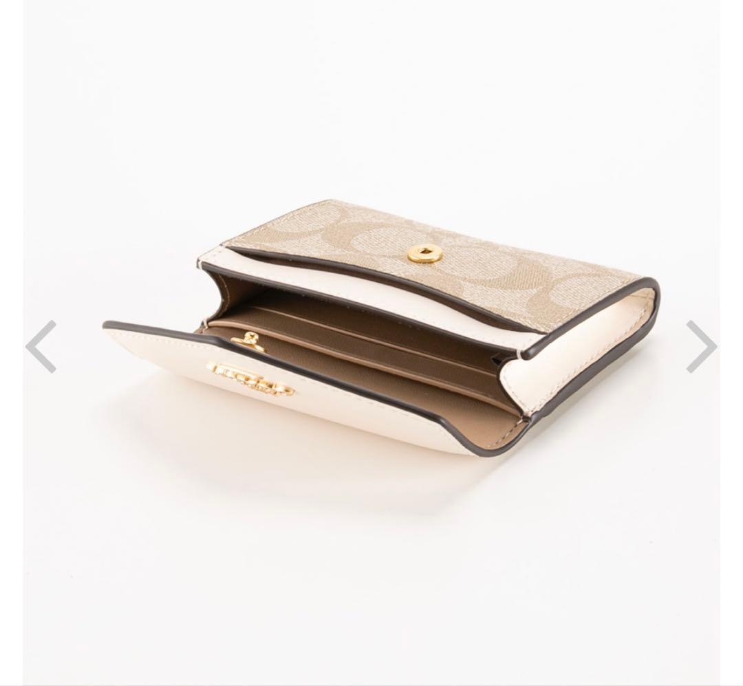 COACH 新品未使用 名刺入れ シグネチャー フラップカードケース ビジネス