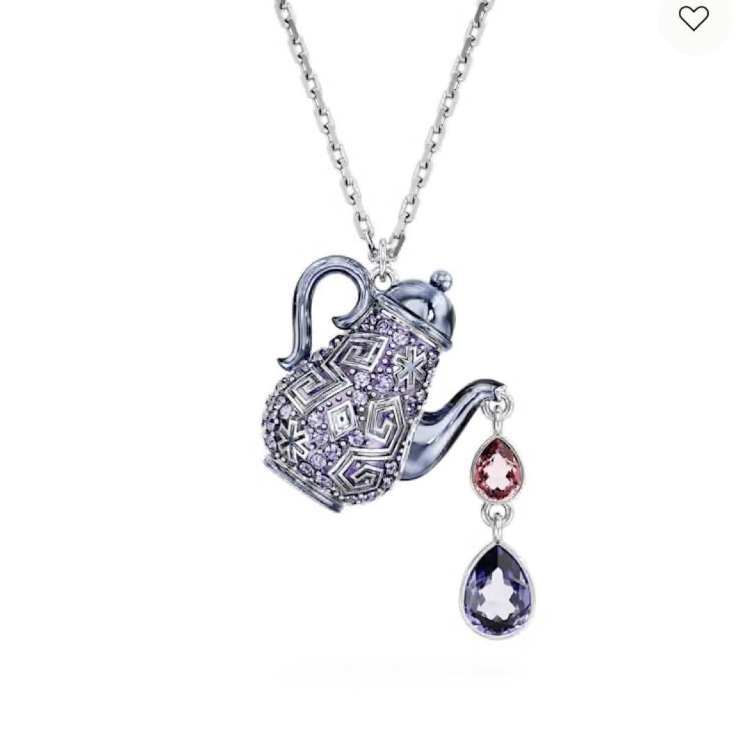 スワロフスキー　Alice in Wonderland ペンダント