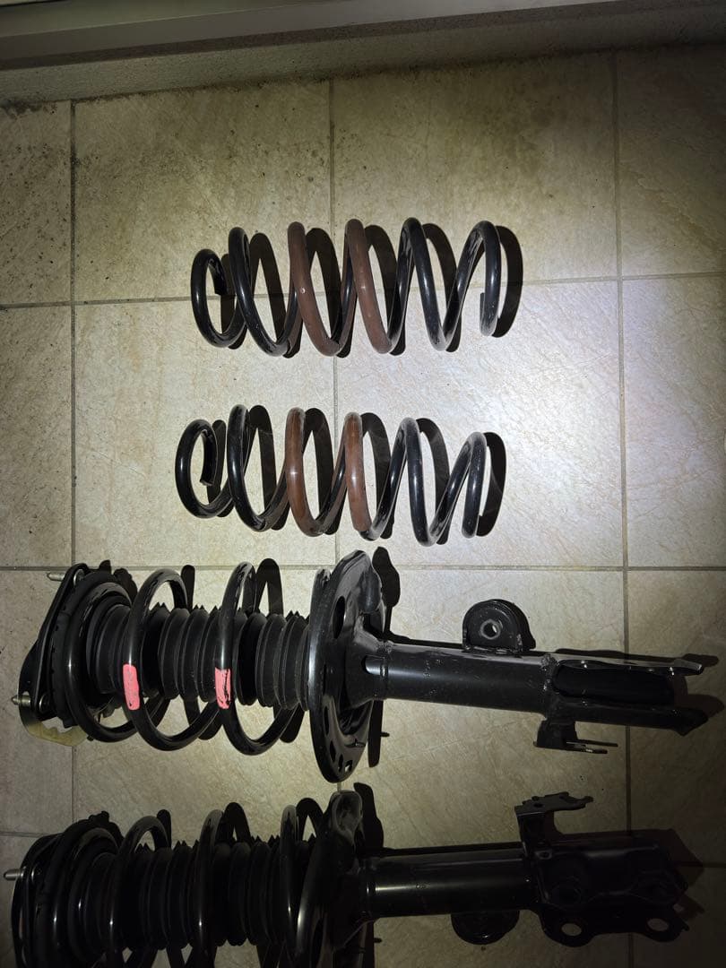 マーサ トヨタ ハリアー　（60）系後期純正サスペンション（前後セット）