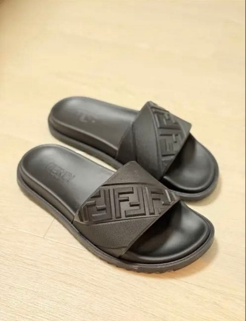 最安値　FENDI サンダル スライド フェンディ