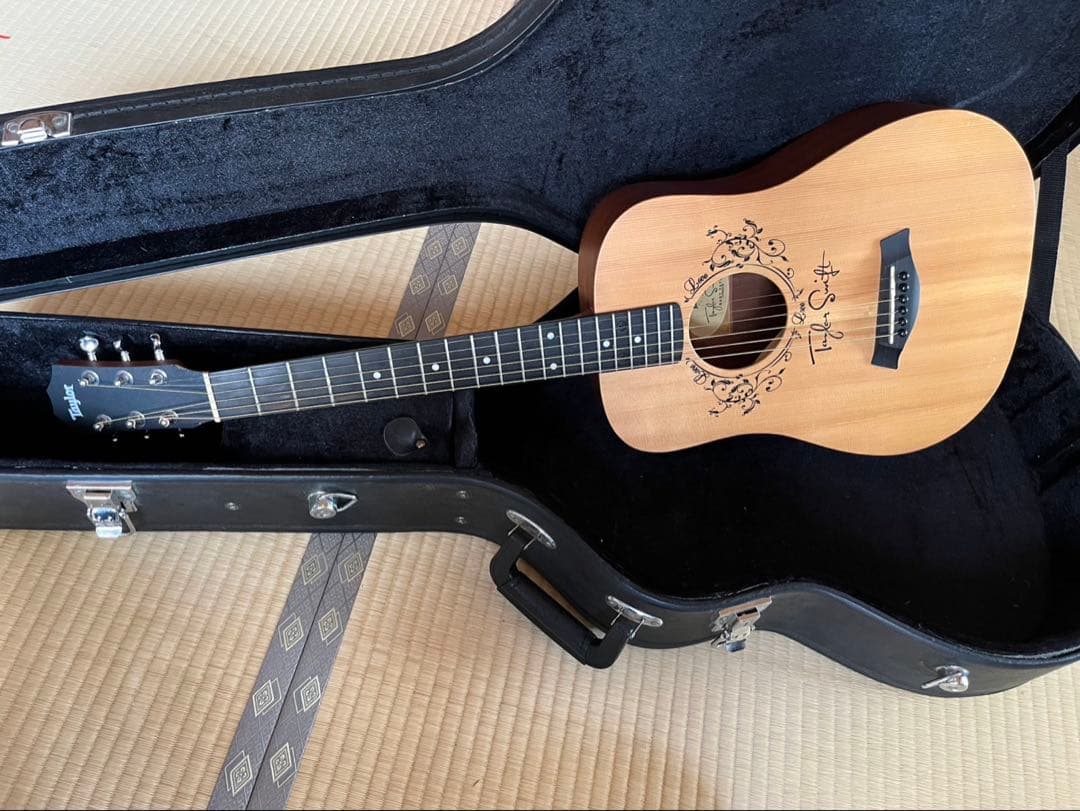 Taylor Swift シグネチャーアコースティックギター