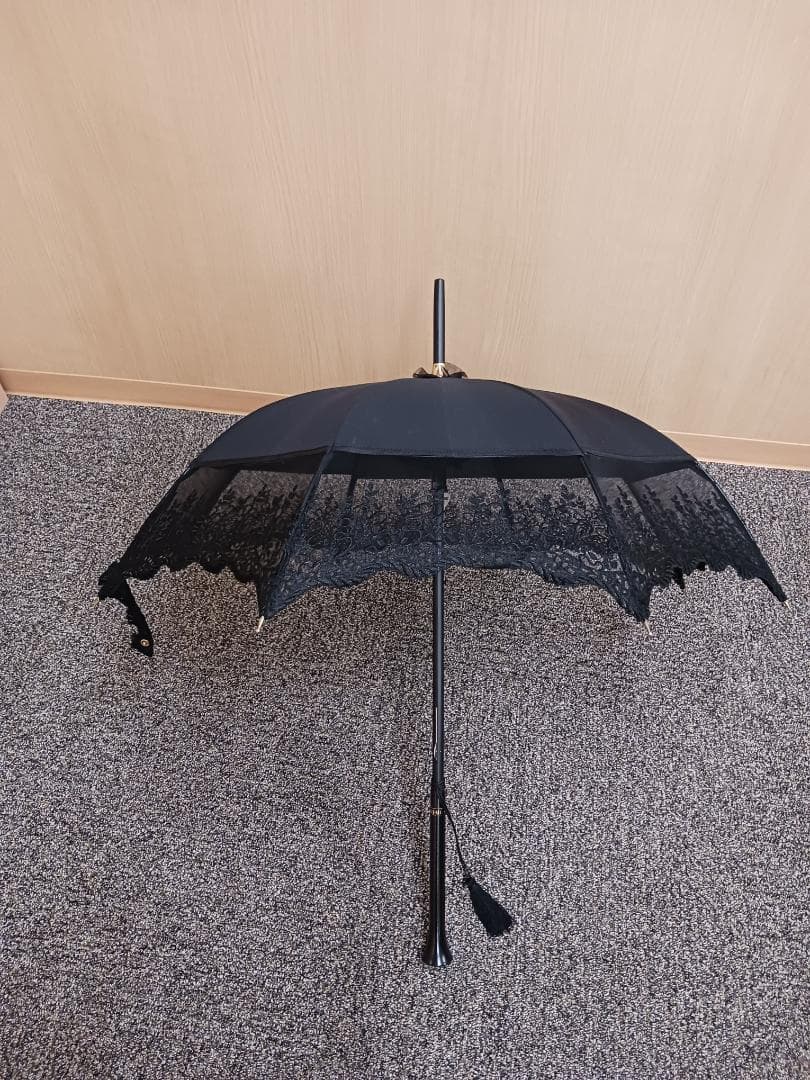 フランス製　レース黒長日傘 タッセル付き　未使用