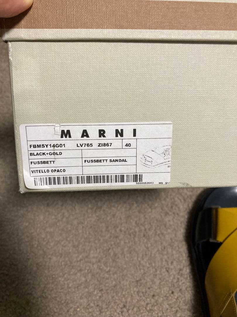 【試着のみ未使用】MARNIフスベットサンダル　BLACK+GOLD サイズ40