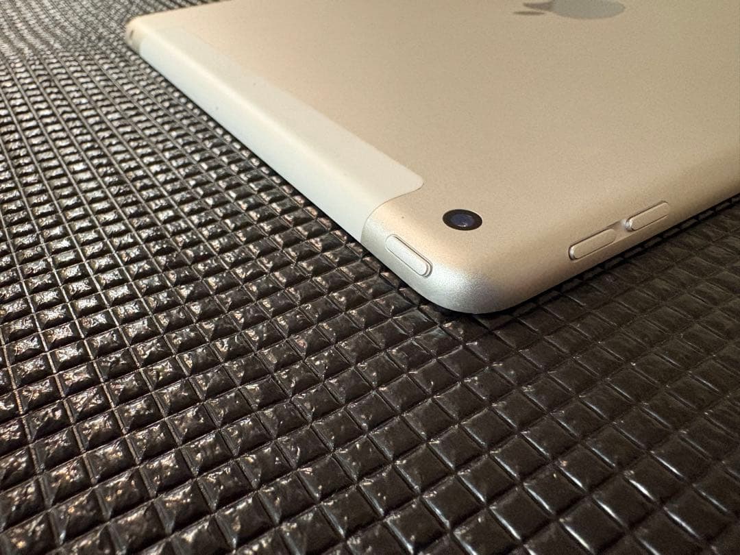 iPad 第9世代 SIMフリー 64GB バッテリー最大容量99.9%