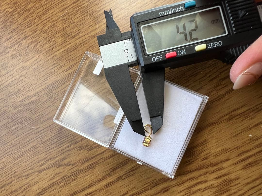 ルビーk18ペンダントトップ