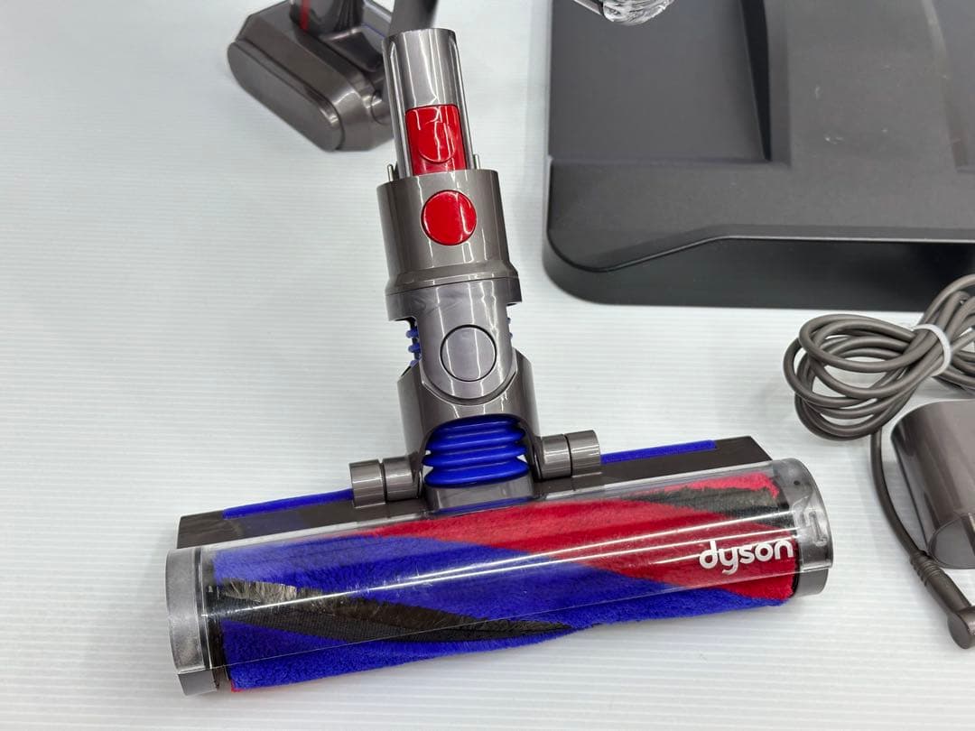 2024年製　ダイソン掃除機　SV21 本体　ヘッド　パイプ　充電器　セット