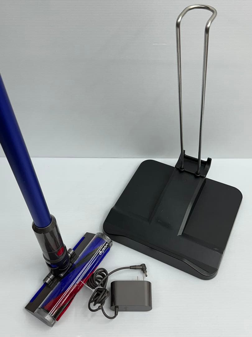 2024年製　ダイソン掃除機　SV21 本体　ヘッド　パイプ　充電器　セット