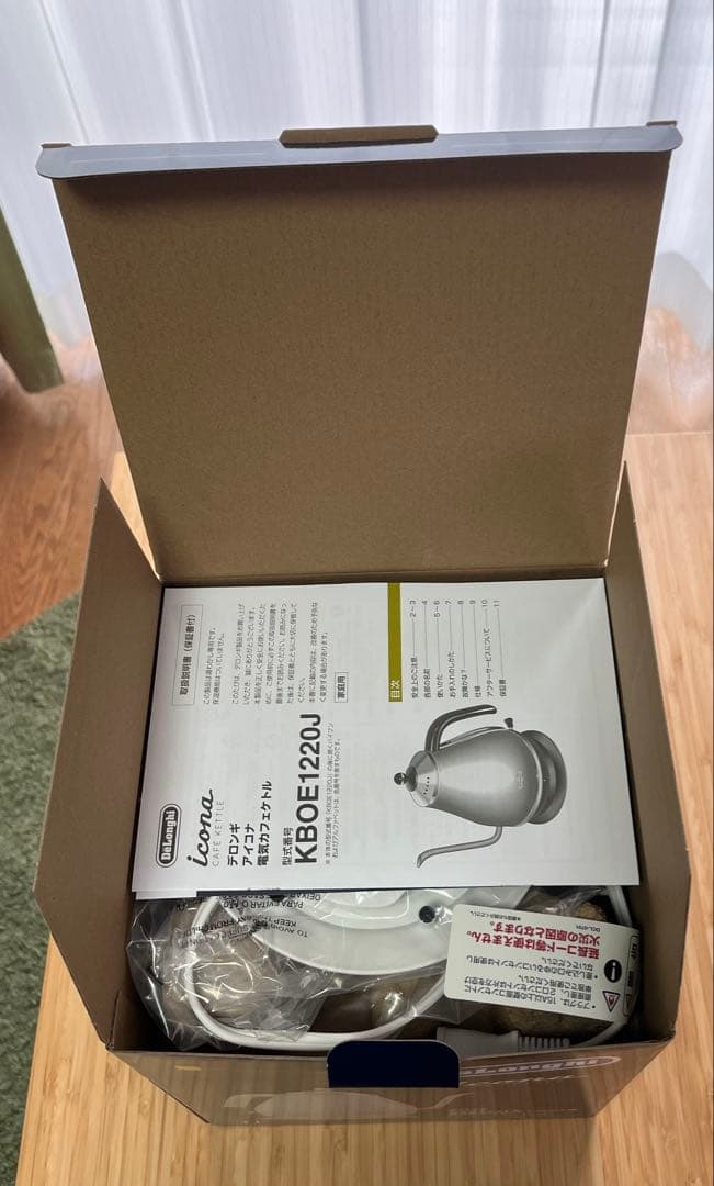 アイコナ 電気カフェケトル ピースフルホワイト　デロンギ　未使用