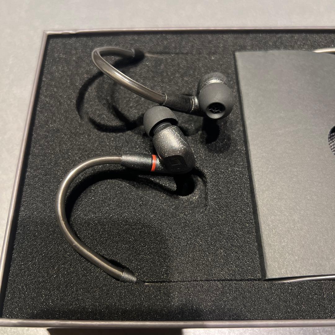 ヘッドホン SENNHEISER IE 300