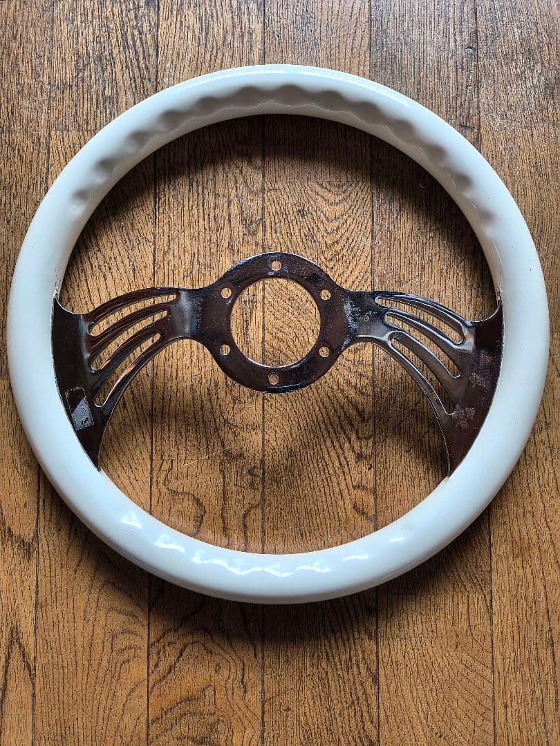 junis ホワイト ステアリング　バタフライ　旧車