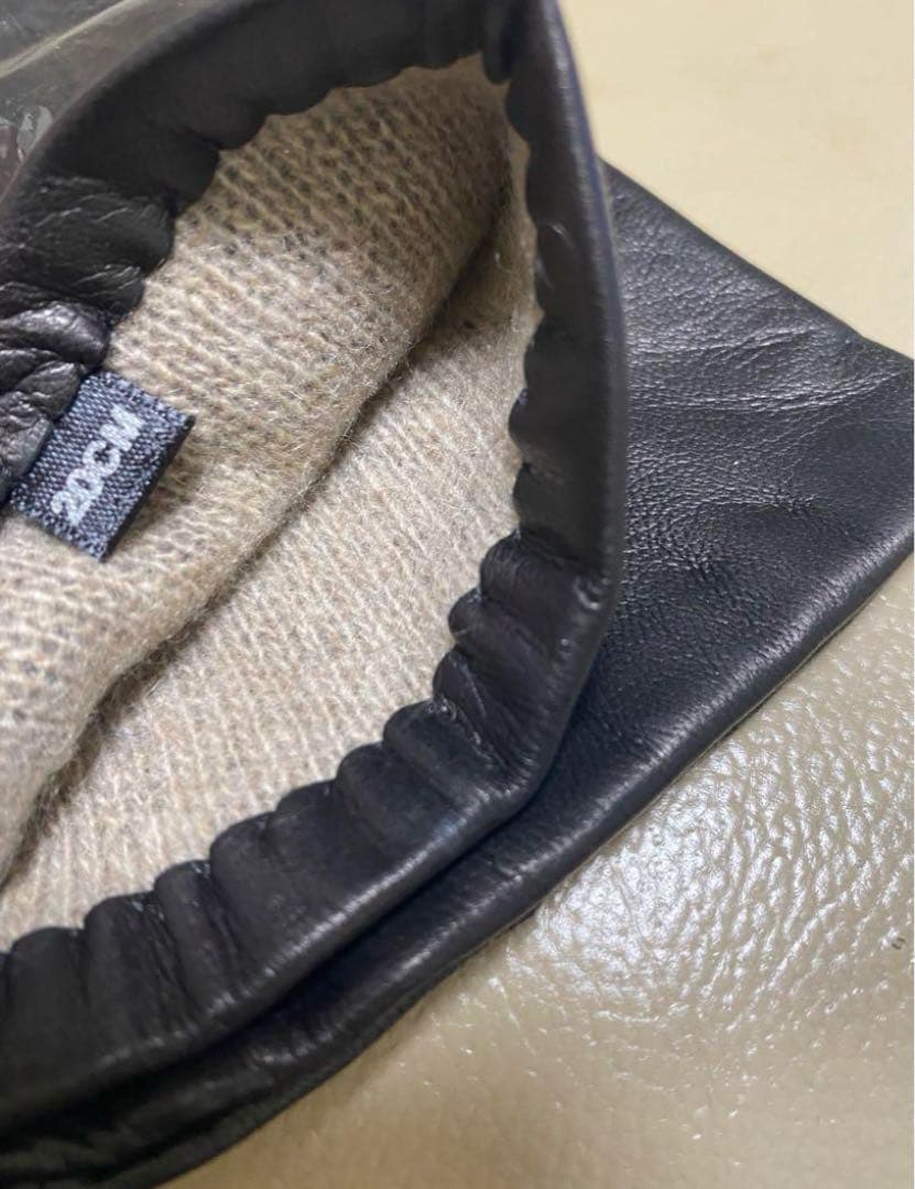 新品　ポロラルフローレン レザー手袋　裏地カシミヤ100% ロゴ入り　ブラック‼️