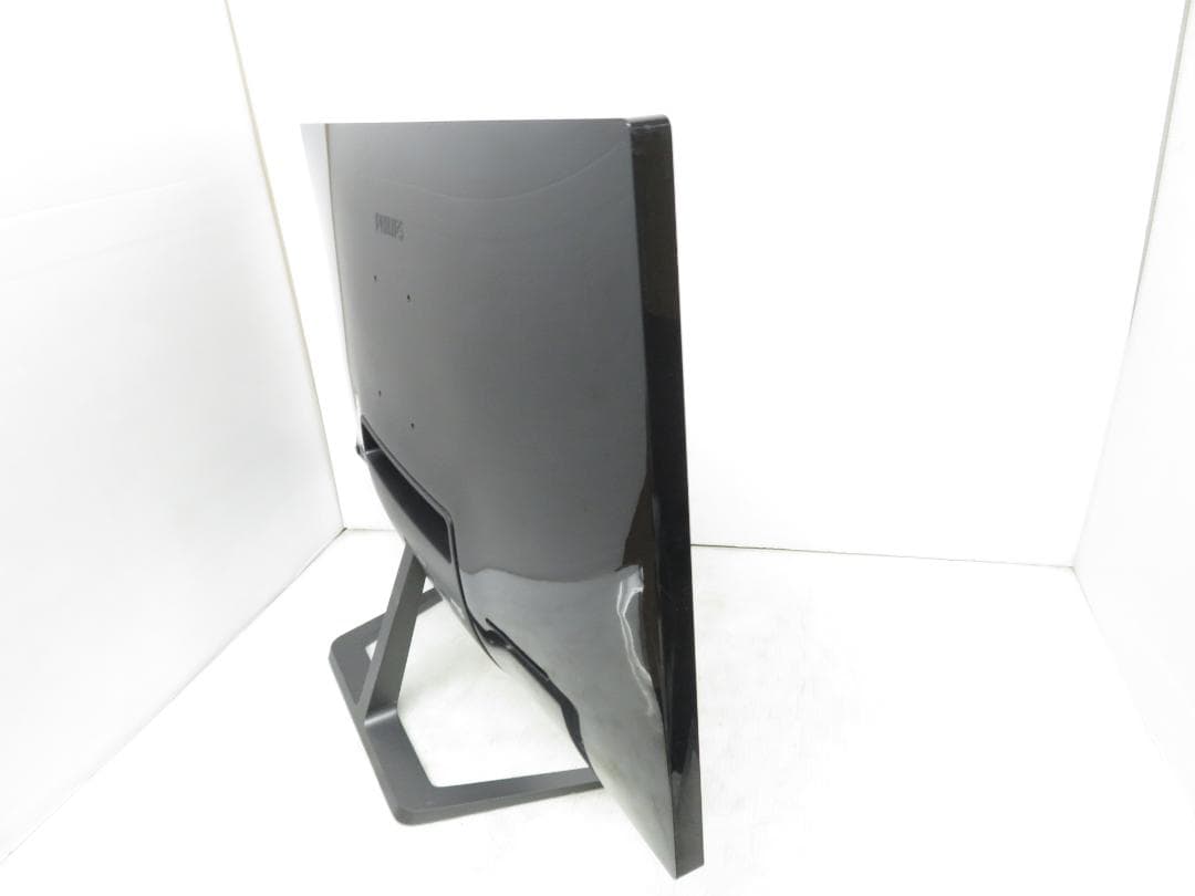 PHILIPS フィリップス 2018年製 31.5インチ 液晶モニター