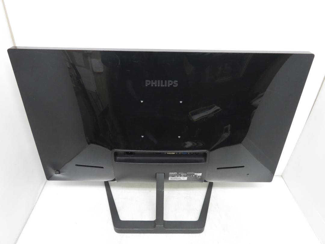 PHILIPS フィリップス 2018年製 31.5インチ 液晶モニター