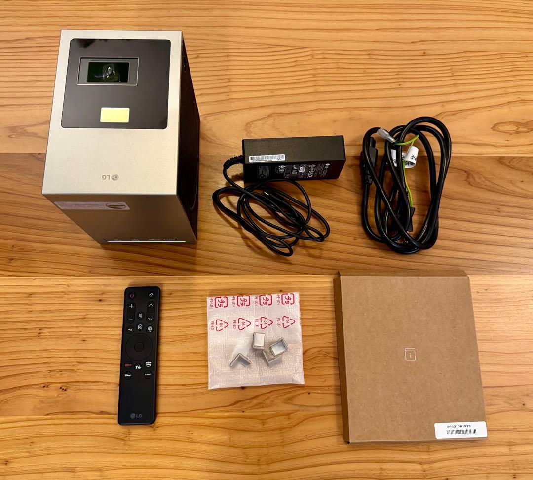 LG CineBeam S 超短焦点 4KコンパクトプロジェクターPU615U