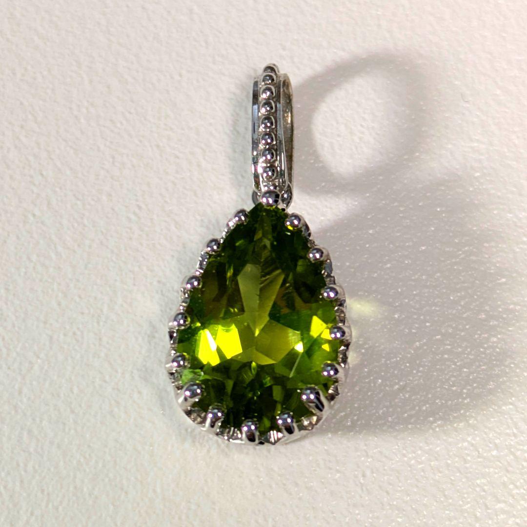 t*n様 K10 WG 高品質ペリドットペンダントトップ