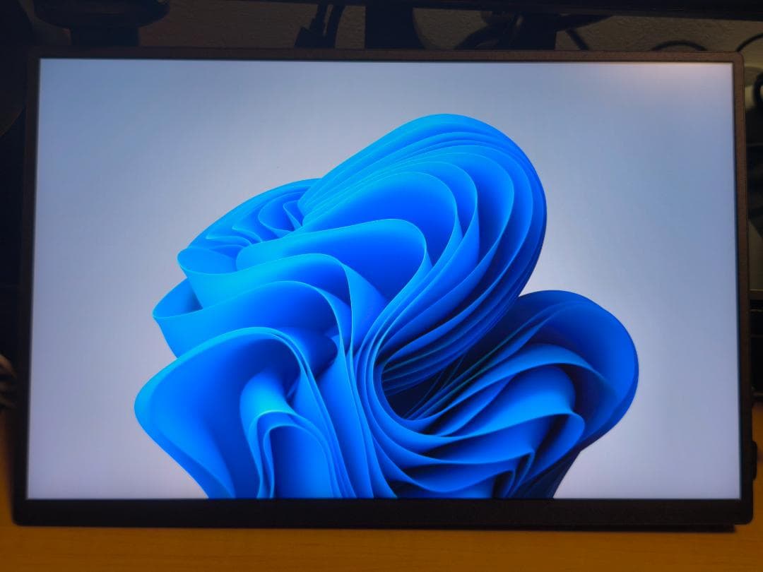 【美品】モバイルモニター　14インチ　VisionOwl