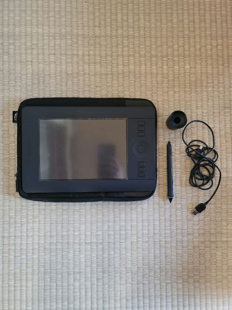 液タブ・ペンタブ Wacom Intuos PTH-451