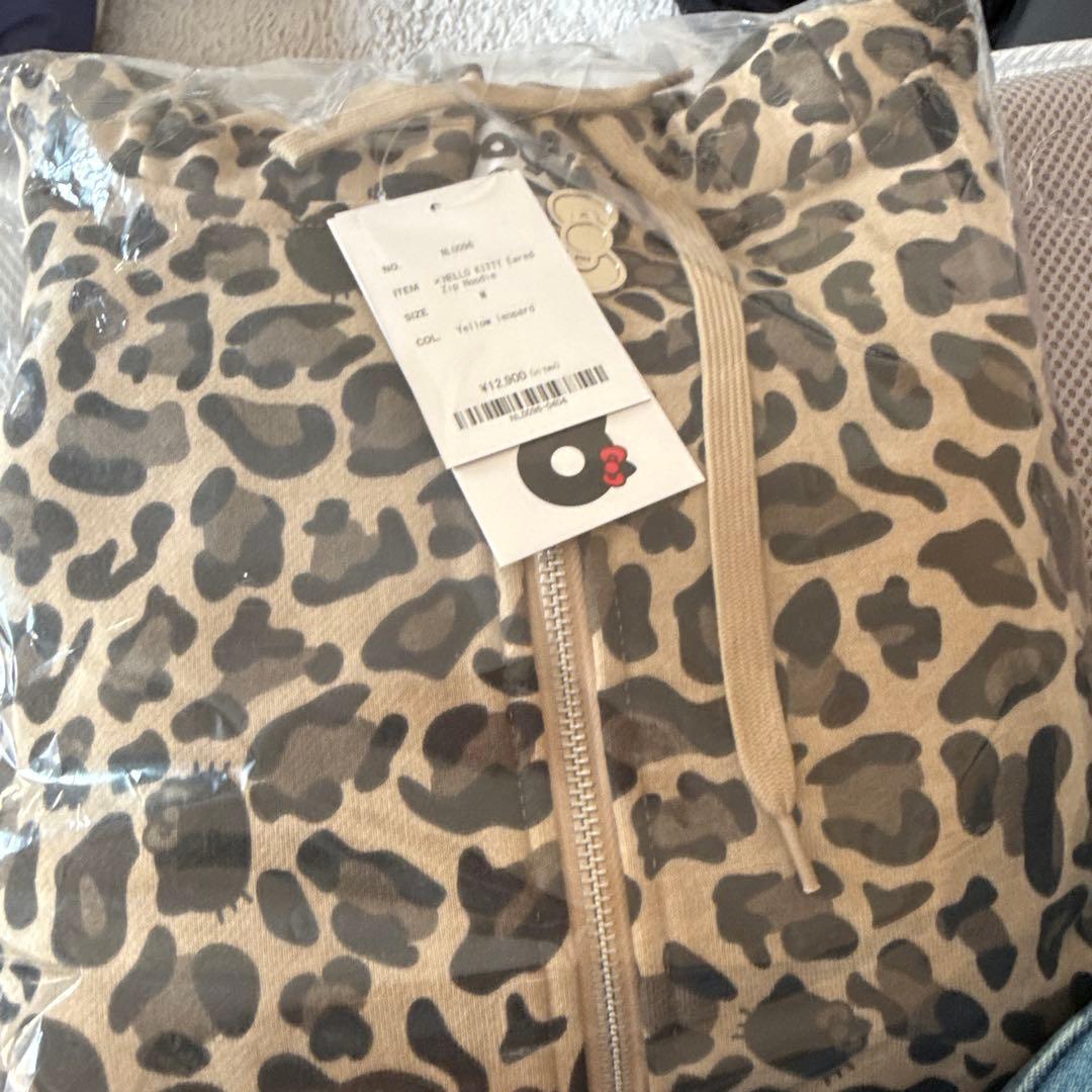 9090 x ハローキティ 90 Logo Zip Hoodie