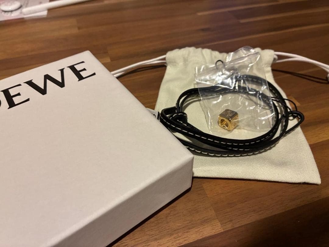 ロエベ ジブリ カカシのカブ ダイス