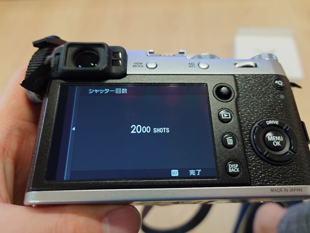 FUJIFILM X100F 本体 箱あり 専用ケース、予備バッテリー付き