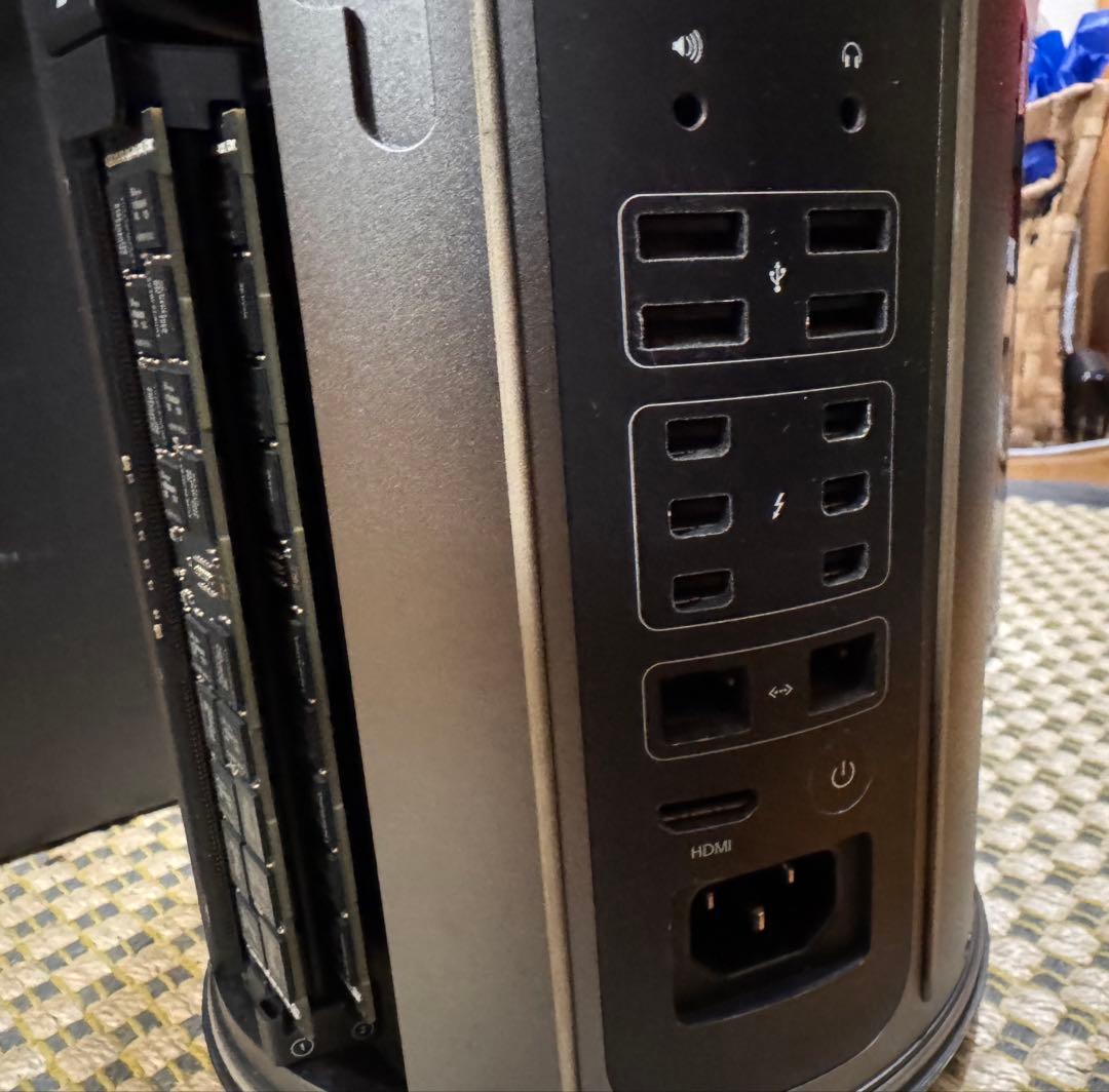 Apple Mac Pro 2013 おまけ付き