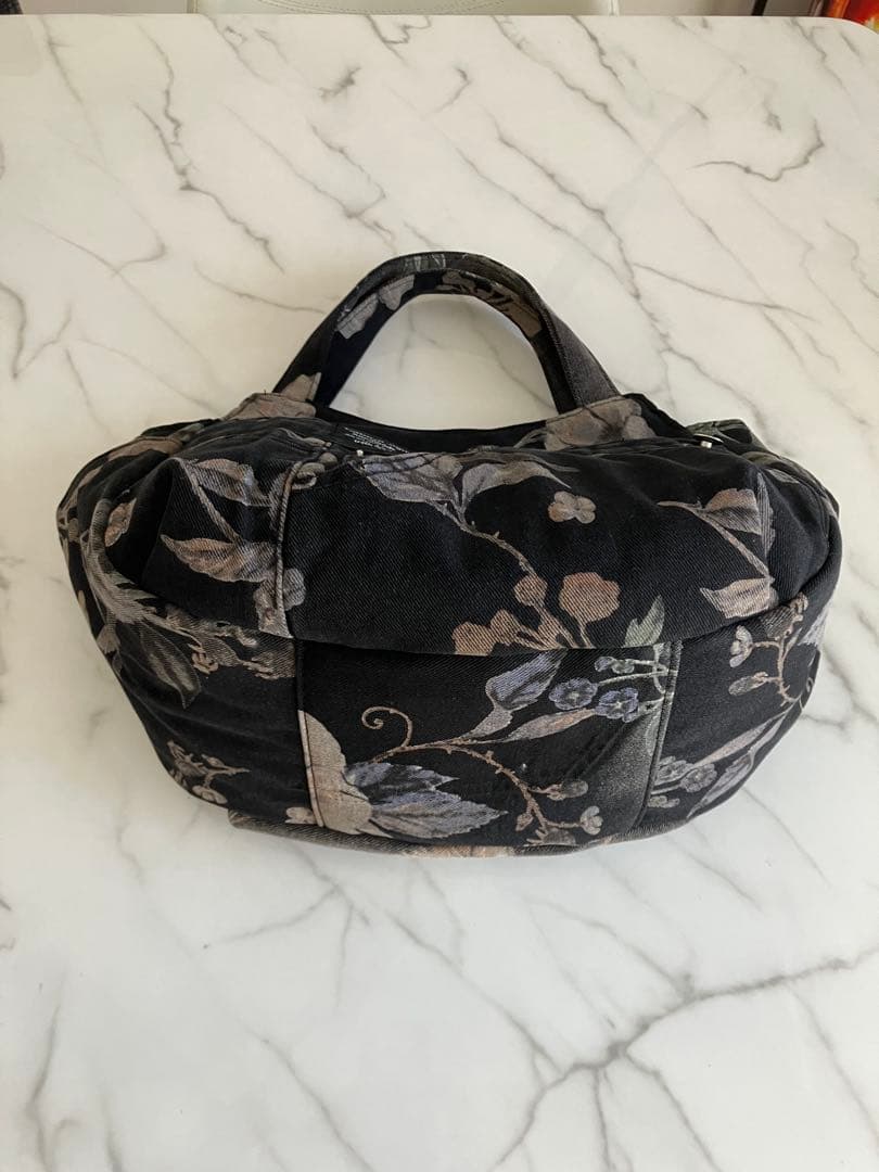 915 あつこ　大きめ花柄デニムリメイクバック　ハンドメイド2点