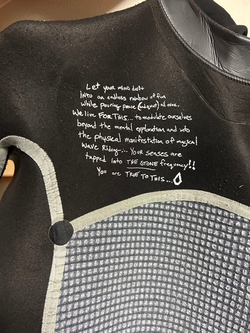 volcom 4/3mm ウェットスーツ　Mサイズ