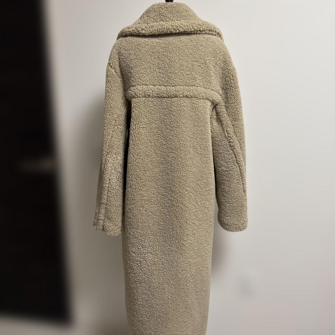 M*o様 ZARA エクストラロングフェイクボアコート　テディベアコート