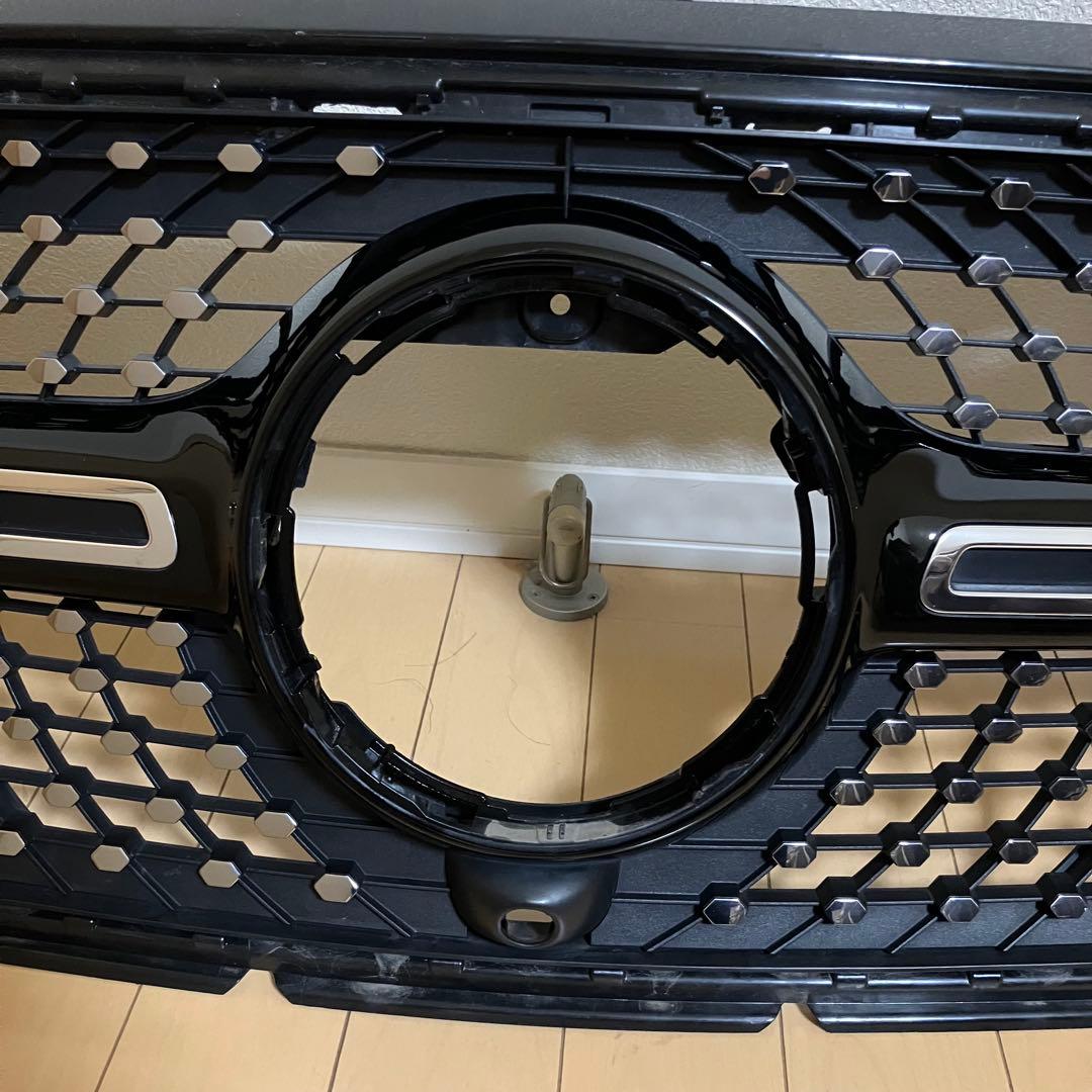 純正GLB250 4MATIC ナイトパッケージダイヤモンドグリル AMGライン