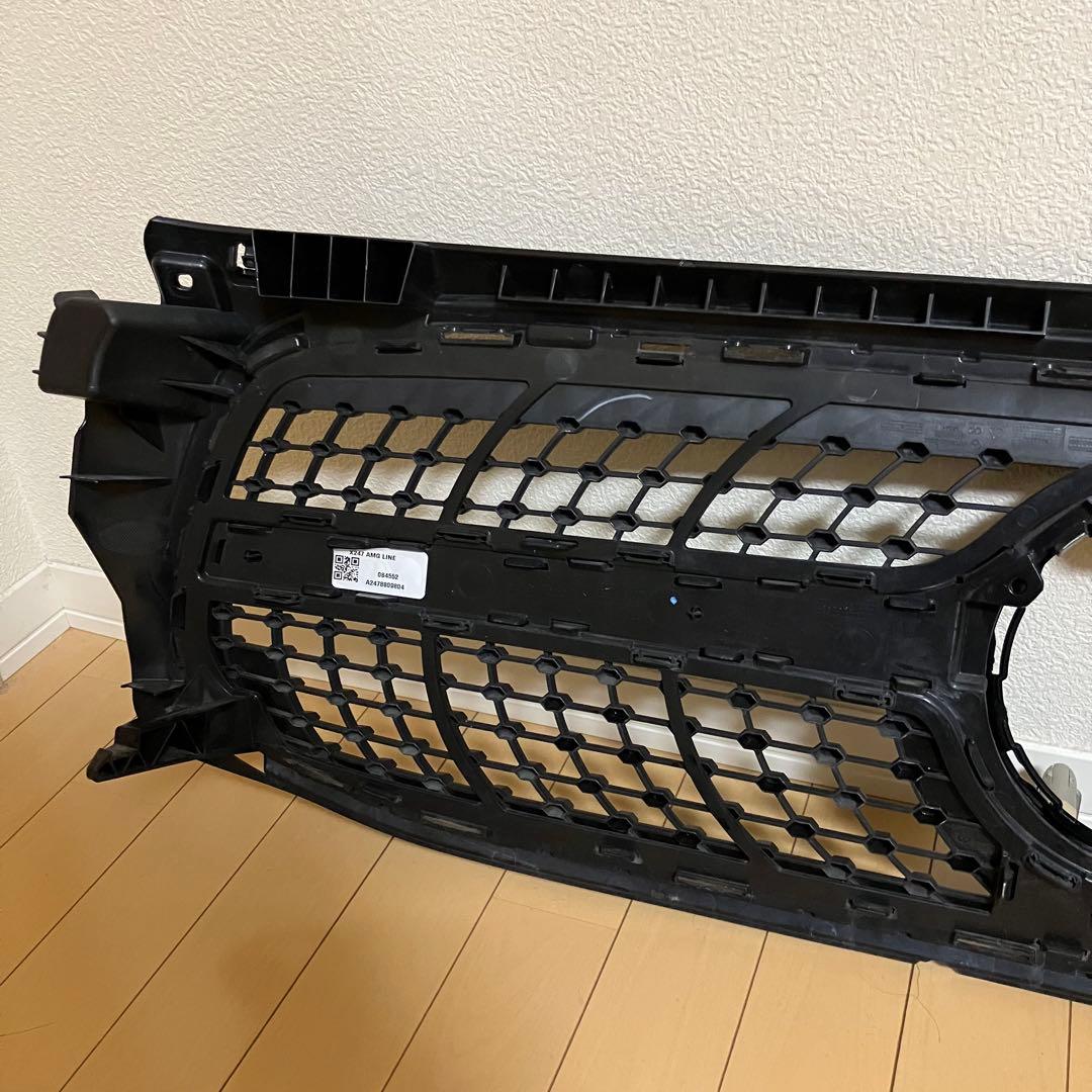 純正GLB250 4MATIC ナイトパッケージダイヤモンドグリル AMGライン