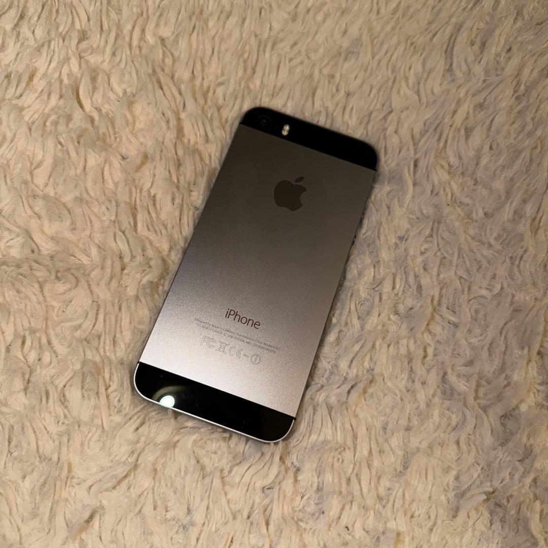 Apple iPhone 5s 32GB スペースグレー 本体