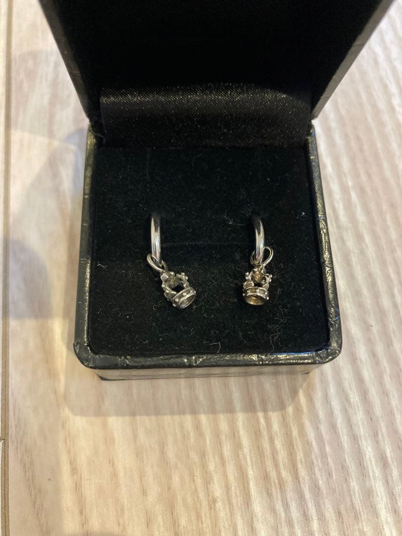 Justin Davis クラウンモチーフピアス