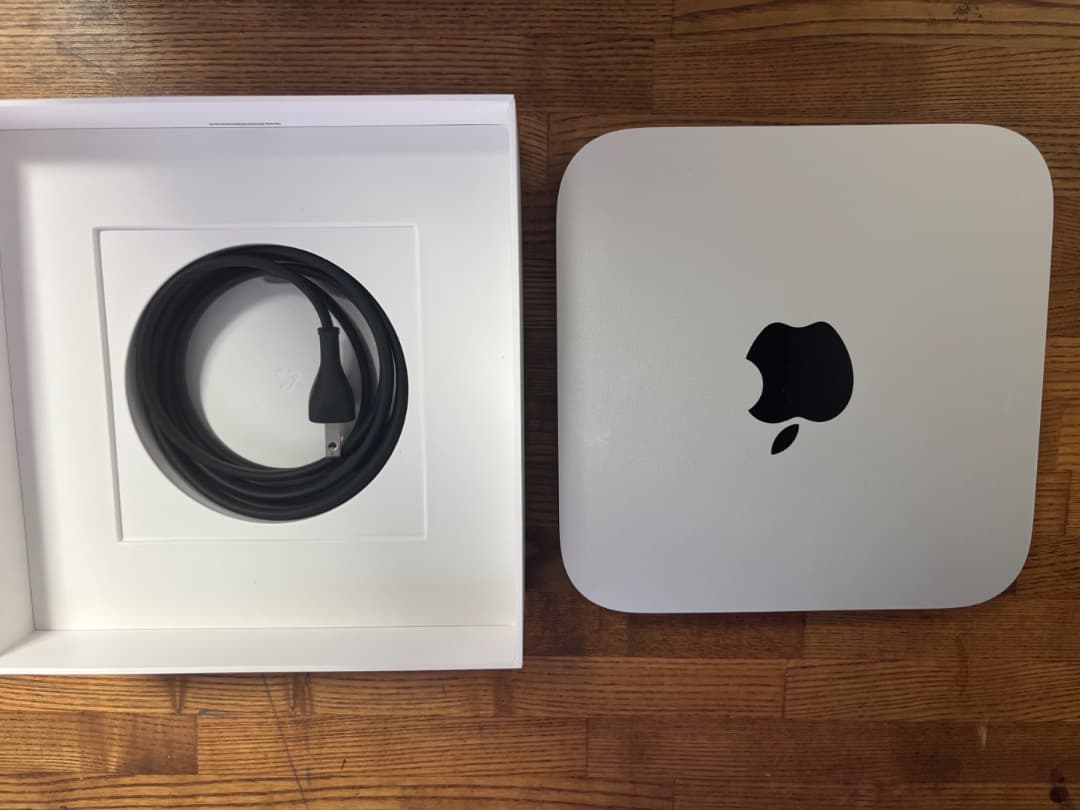 Mac mini (M1, 2020) 8GB / 256GB USBハブ付き