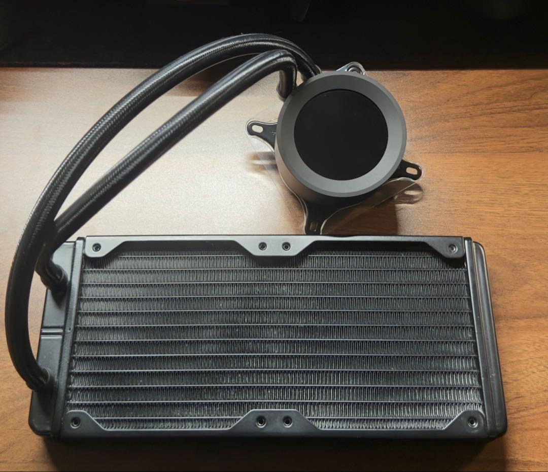 NZXT Kraken Elite 240 RGB 水冷クーラー