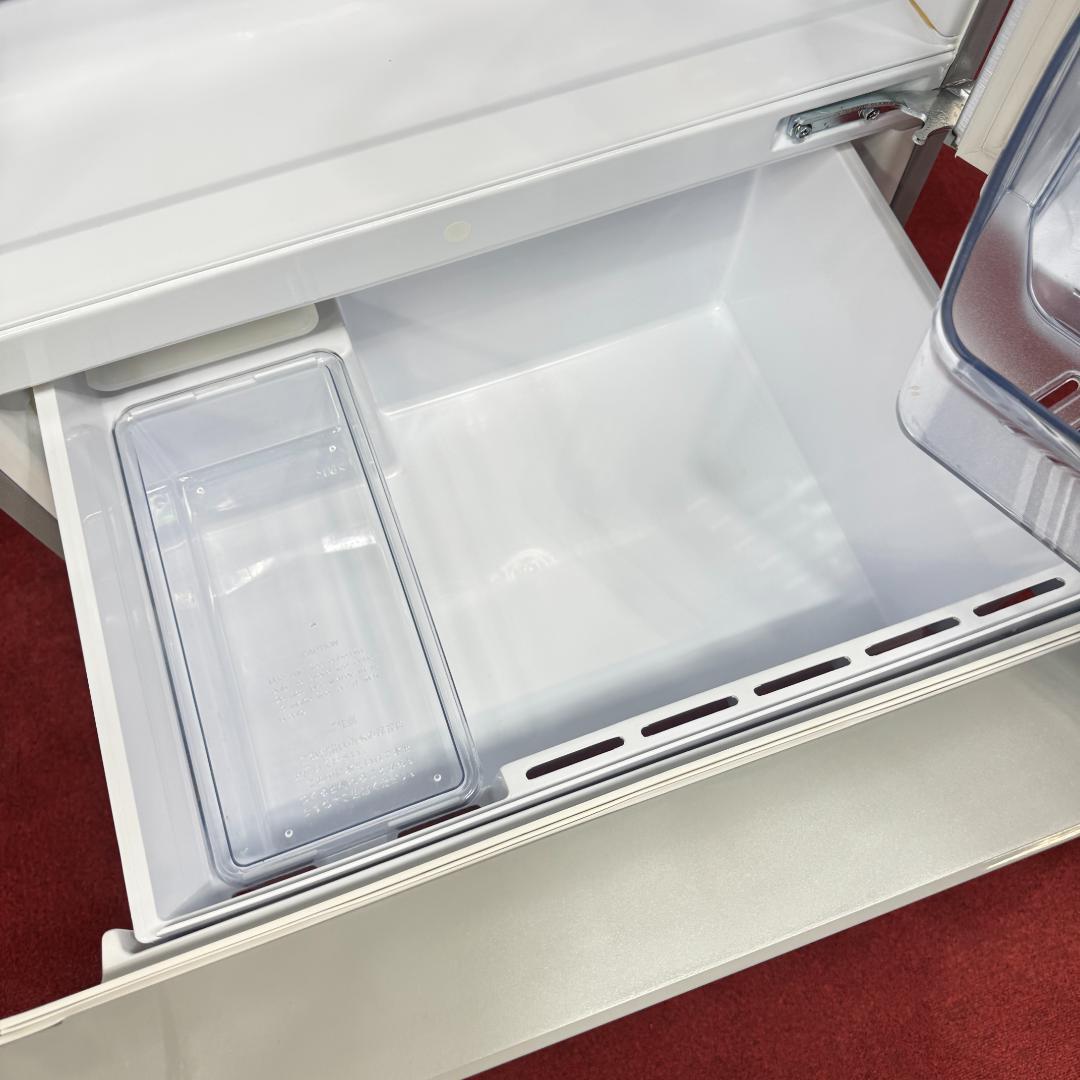 東京23区送料無料　超美品アクア2022年製3ドア冷蔵庫272L　洗浄/除菌済み