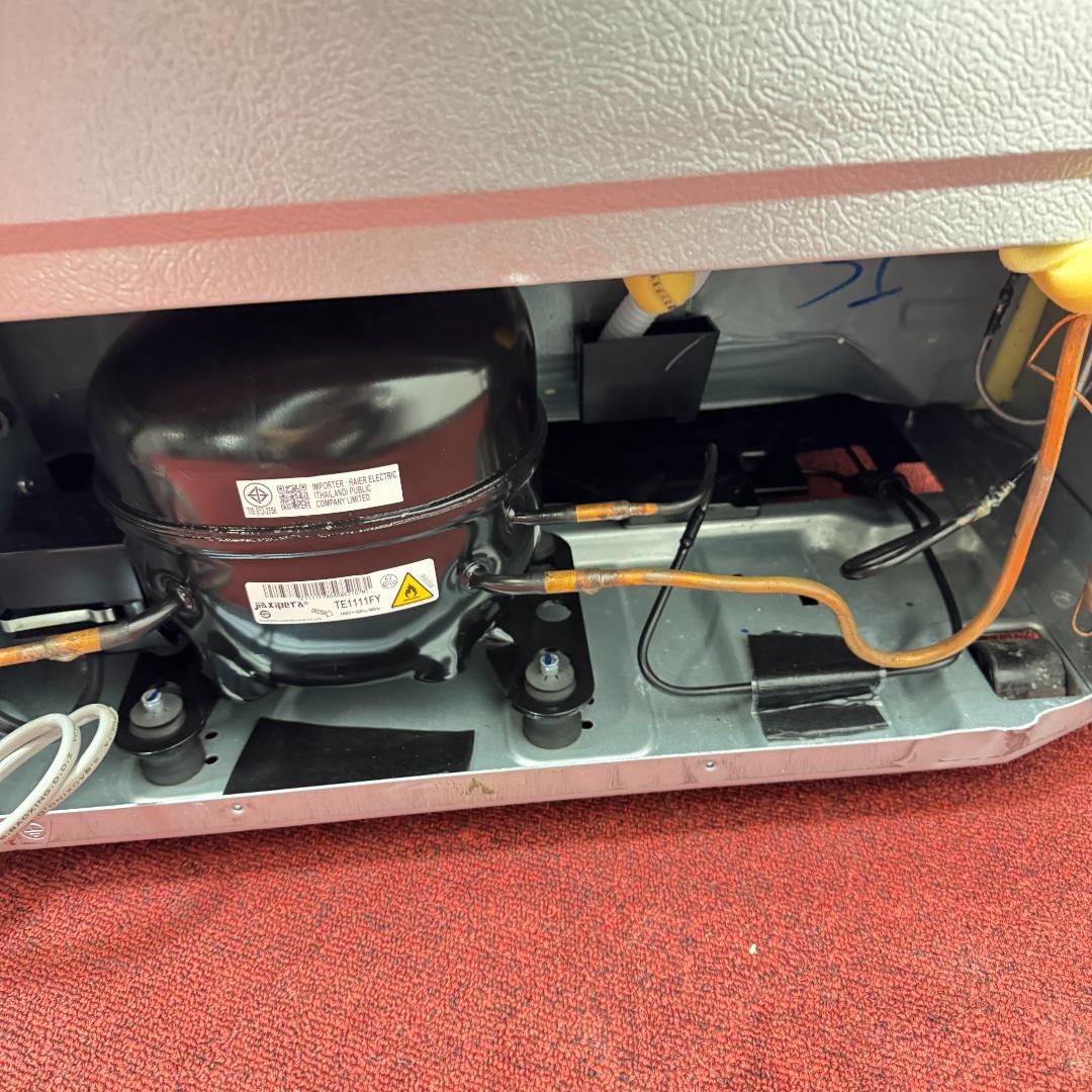 東京23区送料無料　超美品アクア2022年製3ドア冷蔵庫272L　洗浄/除菌済み