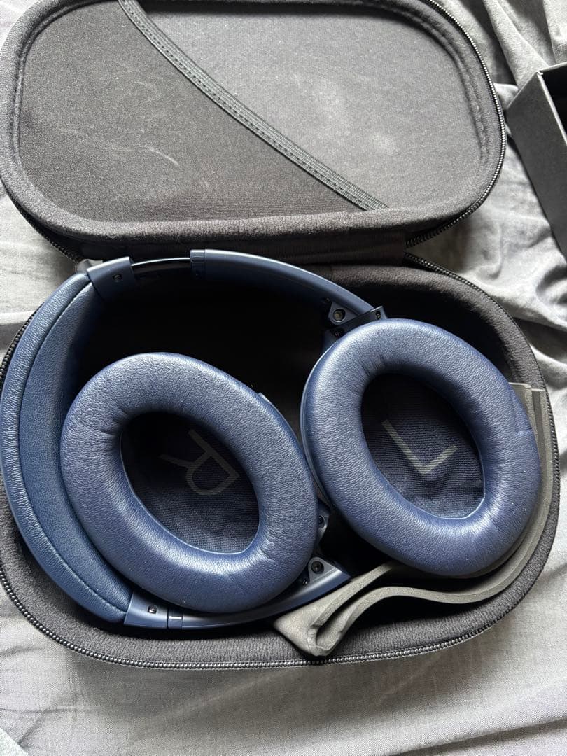 Bose QuietComfort 45ネイビー　付属品付　状態綺麗です！！