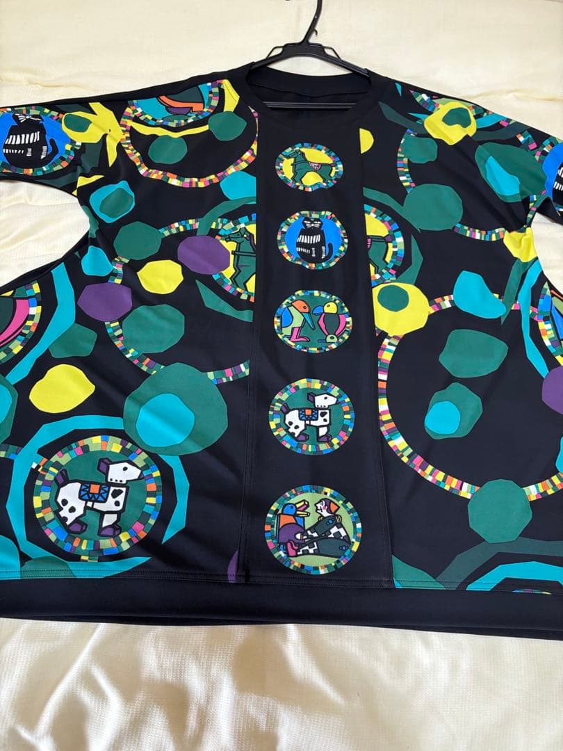 『未使用に近い』⭐️トクコプルミエヴォル⭐️黒地にカラフル動物が描かれたチュニック❣️
