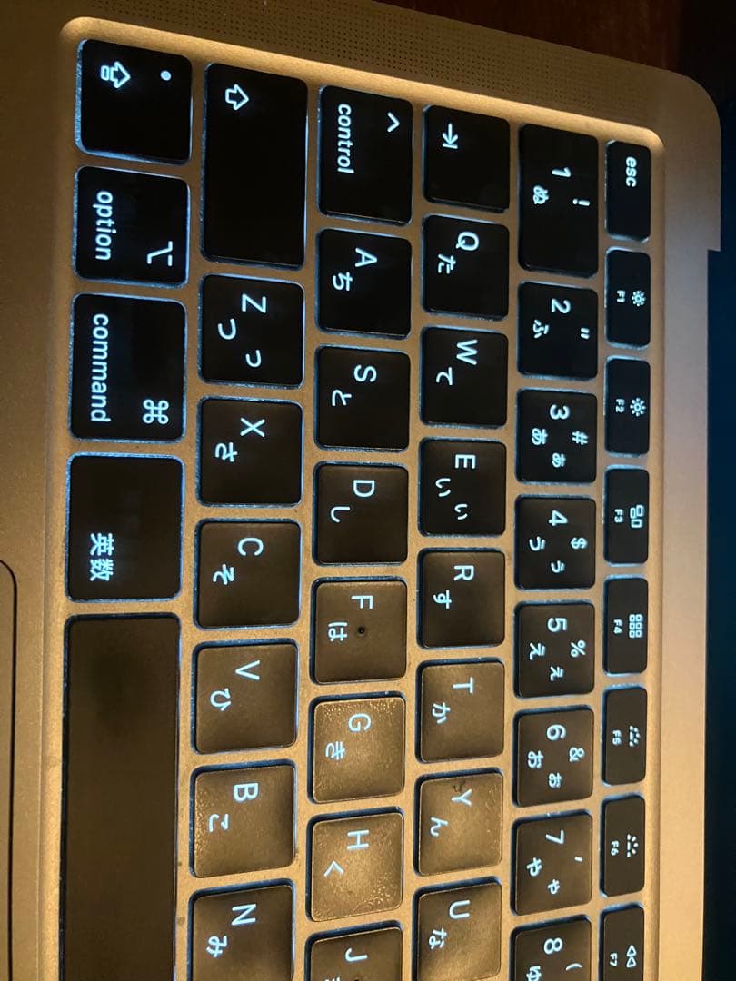 MacBook Air 13インチ （Intel Core i5）