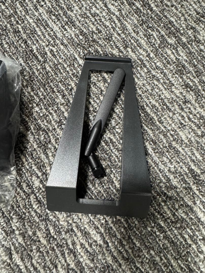 M*B様 【緊急入荷！！】ThinkVision S24i-30