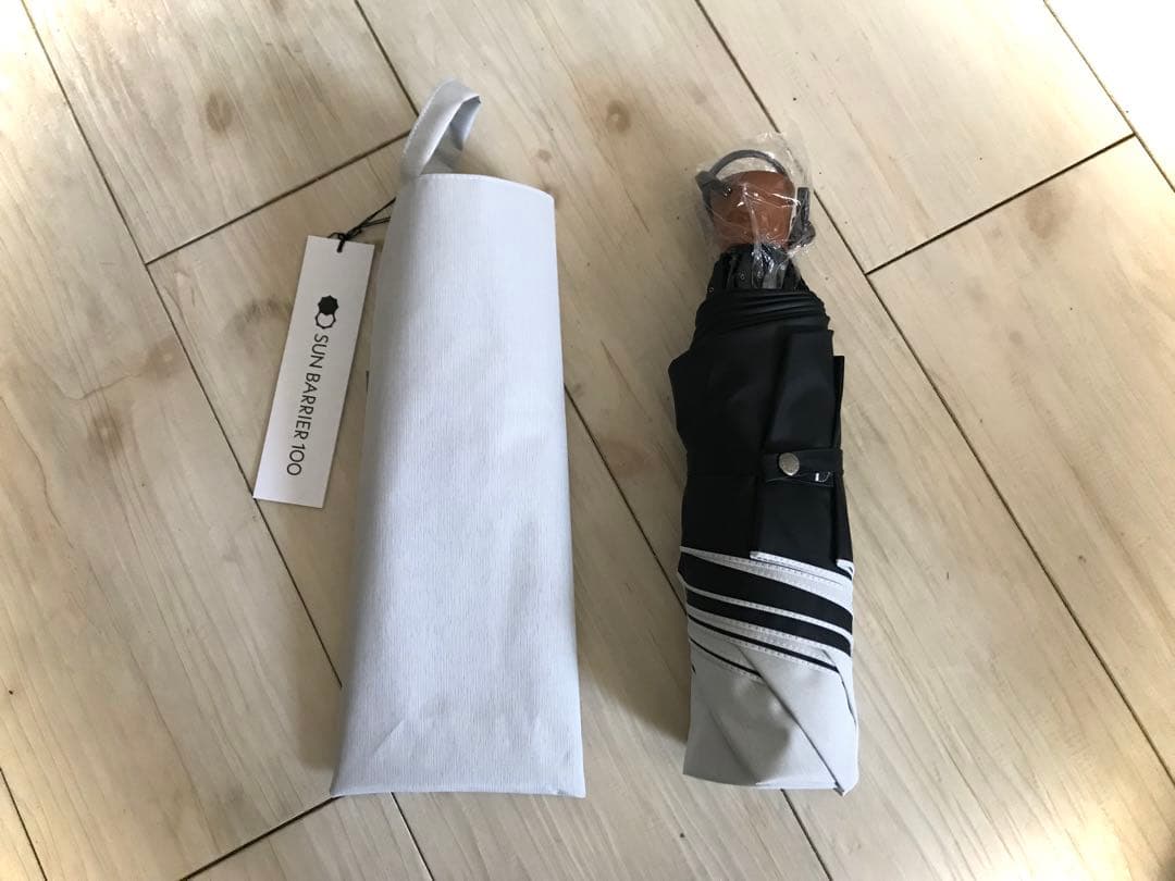 ☀️今期新品タグ付⛱️3段折 サンバリア100 無地 アイボリー ホワイト