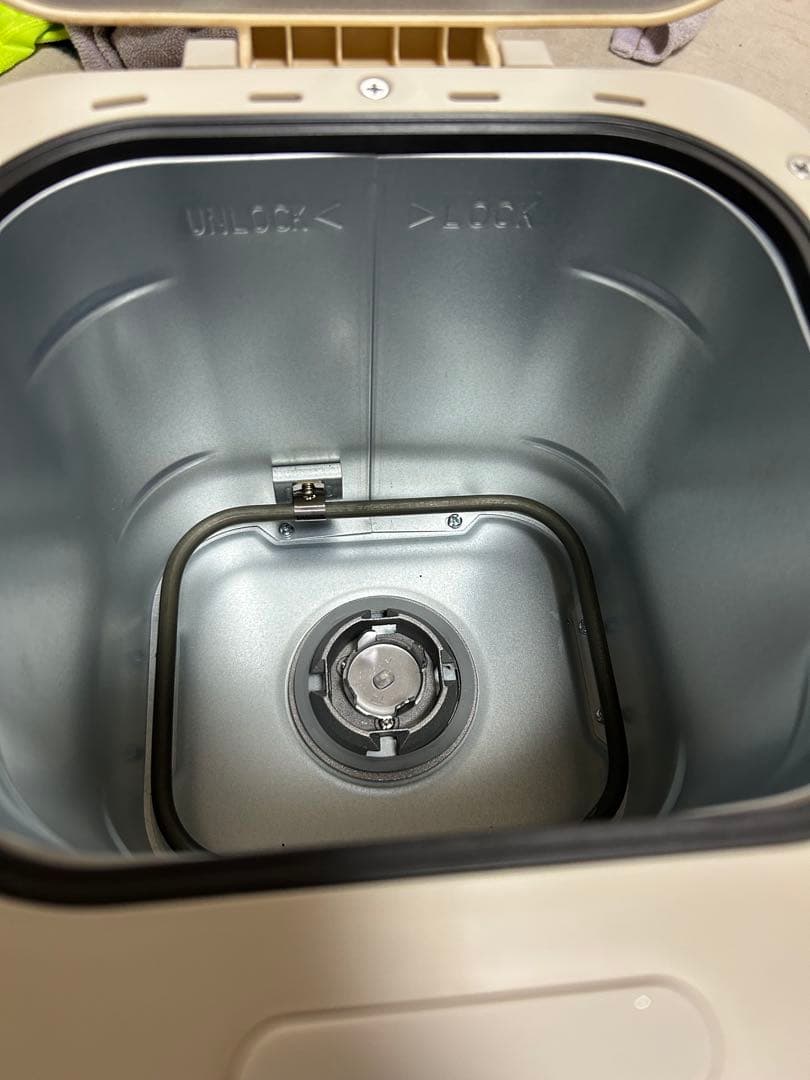 専用！！　《未使用に近い》IRIS OHYAMA　ホームベーカリー