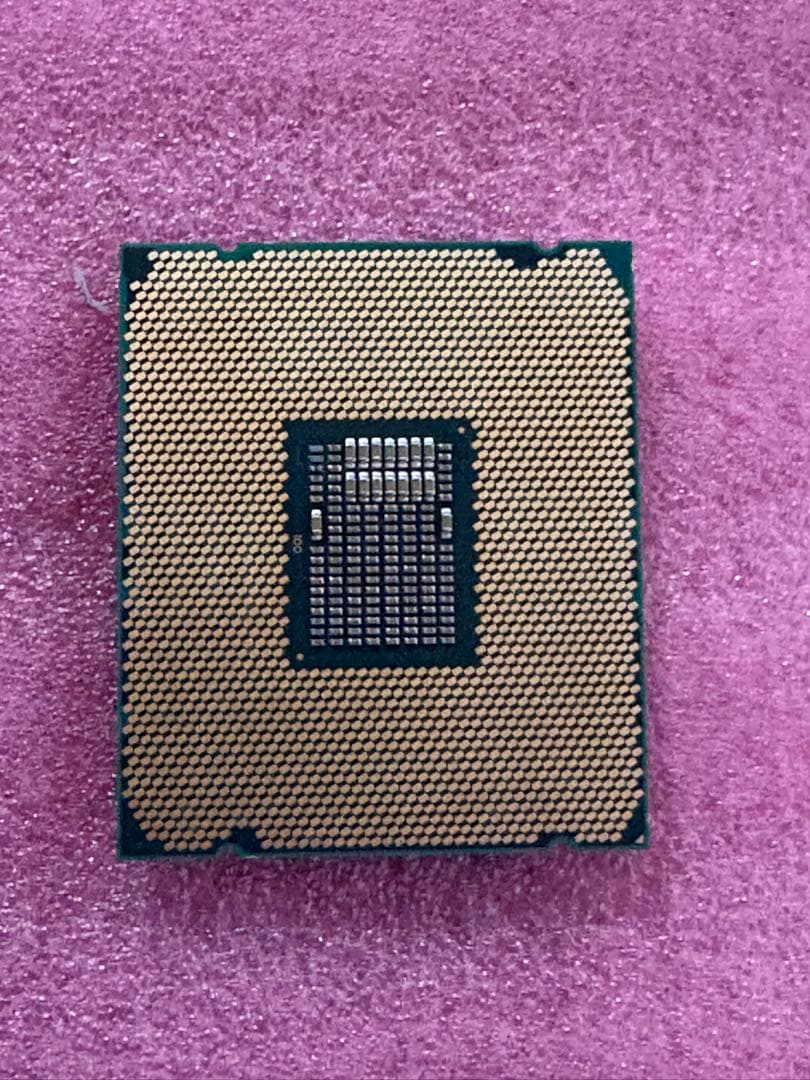 Intel Core i9-9980XE CPU 18コア36スレッド