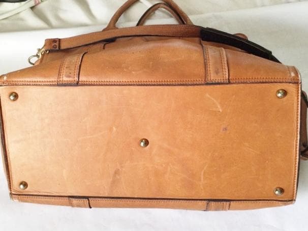 ［セール！］牛革ボストンバッグ　茶色　肩掛けストラップ付 　旅行鞄