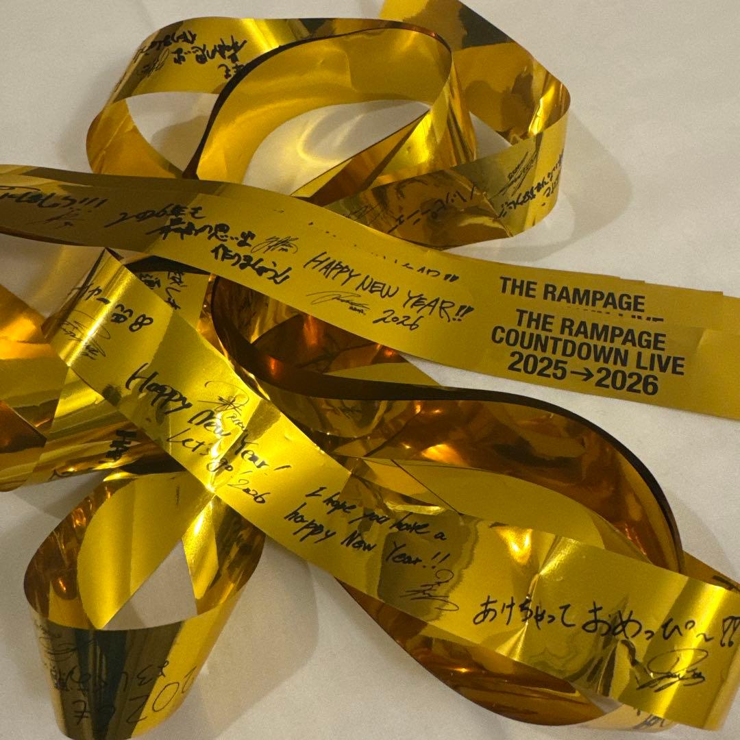 THE RAMPAGE カウントダウンライブ 銀テープ