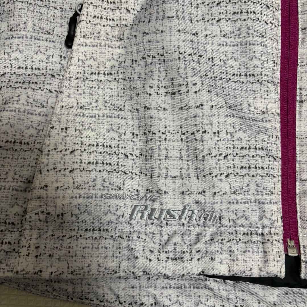 オンヨネ　Rush Air スキーウェア　スノーボードウェア