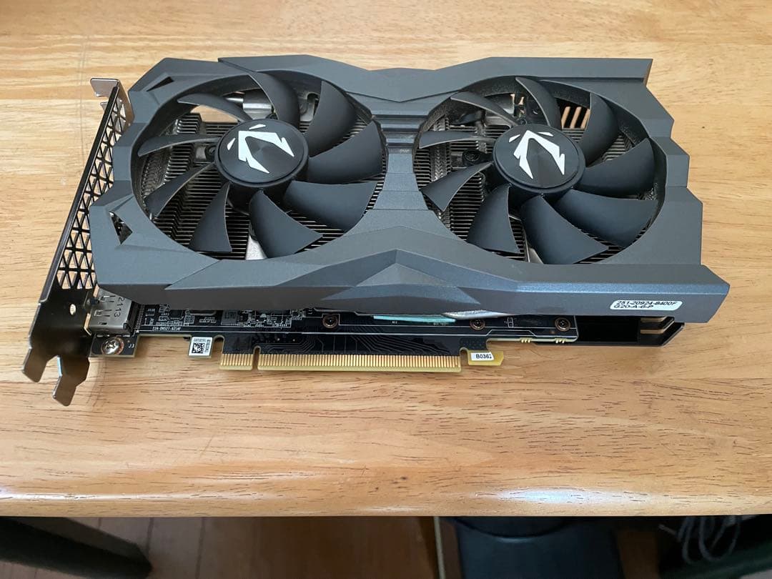 ZOTACゲーミング デュアルファン グラフィックボードRTX2060 6G